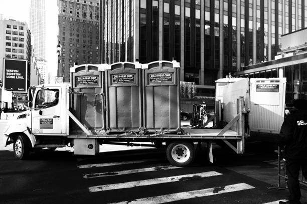 Best Portable toilet rental cost  in Rhinelander, WI